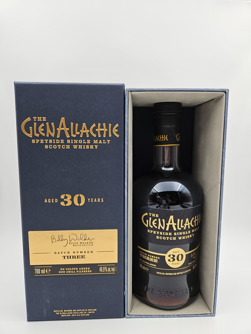 The GlenAllachie 30 years old
Speyside Single Malt
Batch number Three, auf weltweit 2400 Flaschen Limitiert